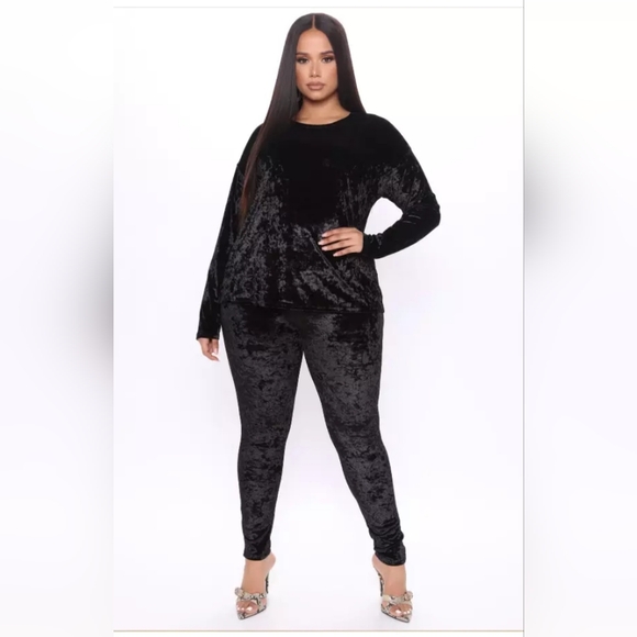 Women's Black Crushed Velour Set - Picture 1 of 1